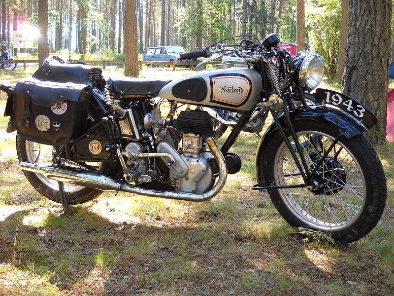 DSCN0663.JPG - Mats från Sollbrunns Norton 16H 1943:a.