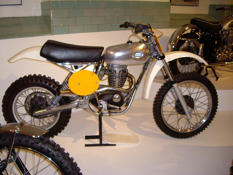 IMG_0797.JPG - Efter BSA:s kollaps 1974 tog CCM (Clewes Competition Machines) över rättigheterna till BSA:s stånkor och så här såg deras B50 baserade Crosshoj ut 1976.